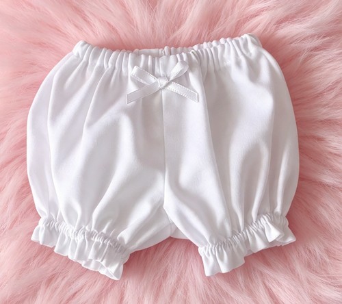 White pants only fit tiny - white,