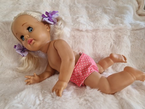 First love doll twisting - first,